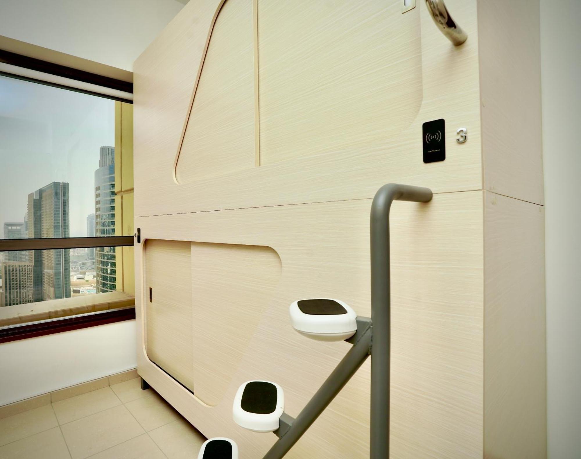 Berloga Capsule Jbr Hotel Dubai Buitenkant foto