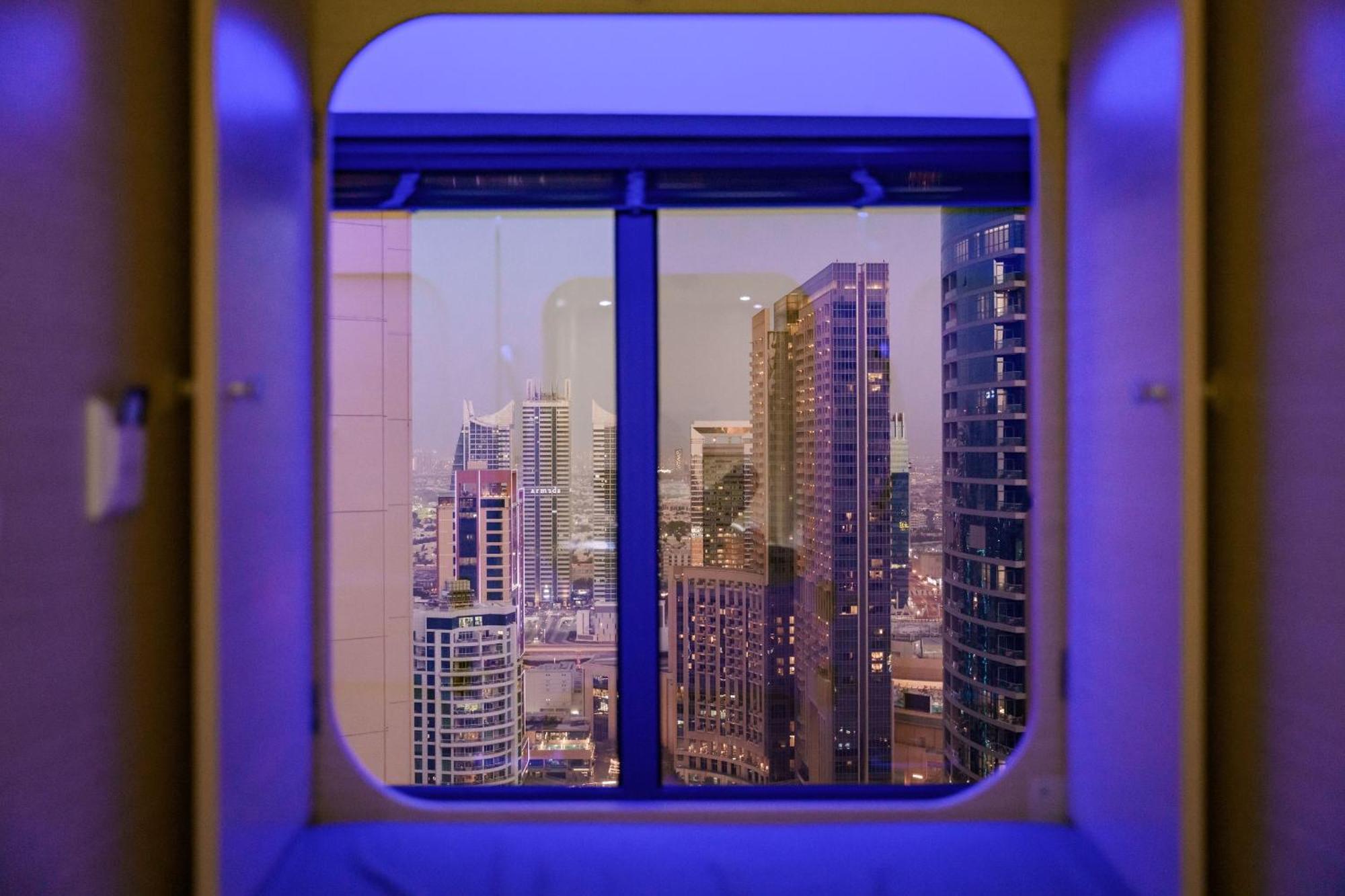 Berloga Capsule Jbr Hotel Dubai Buitenkant foto