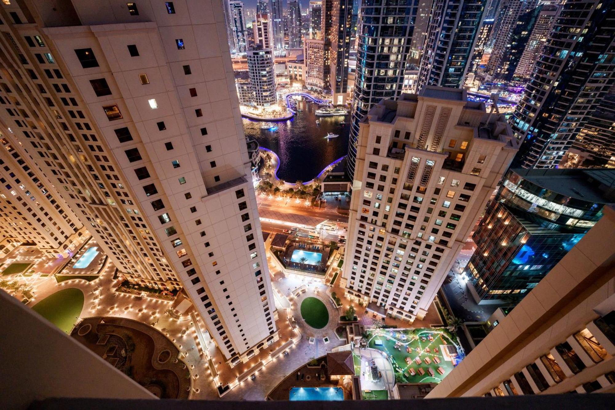 Berloga Capsule Jbr Hotel Dubai Buitenkant foto